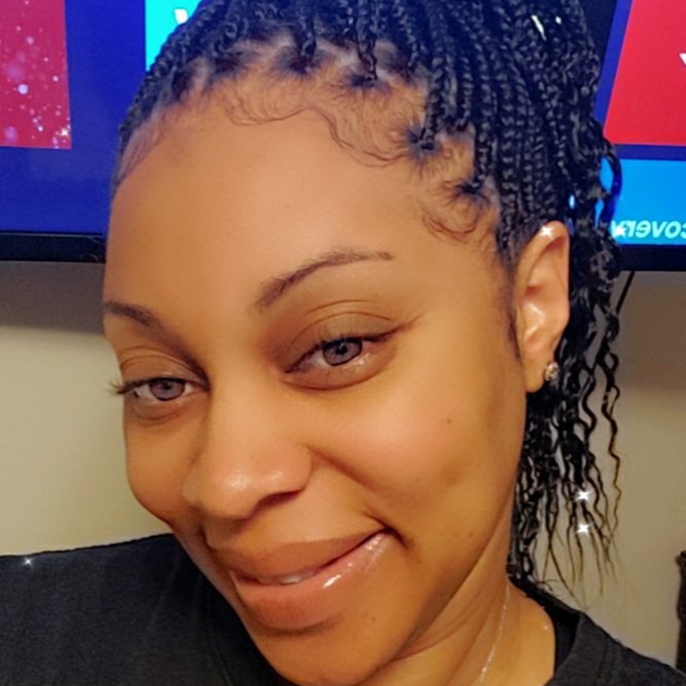 Meet your Posher, Tiffiney